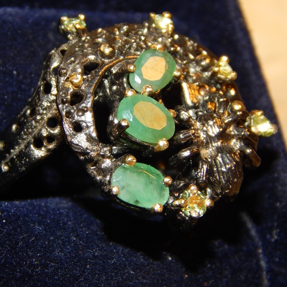 Dramatic Emerald & Peridot Ring - Picture 1 of 14